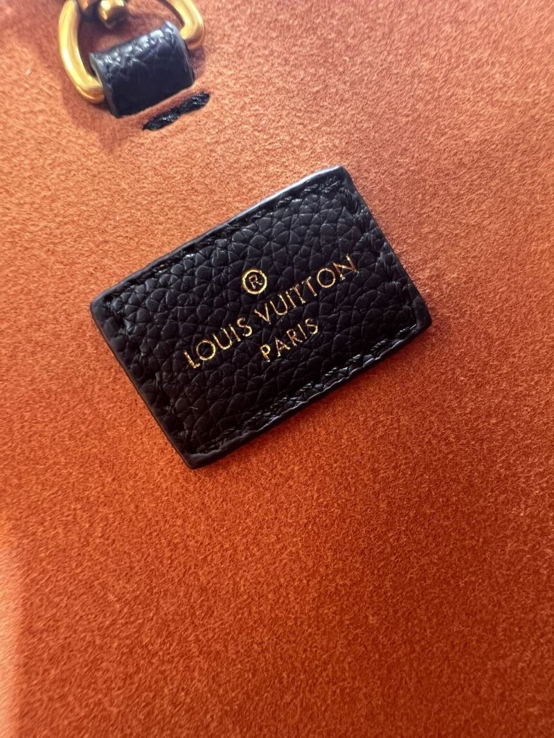 Louis Vuitton Hobo Bags